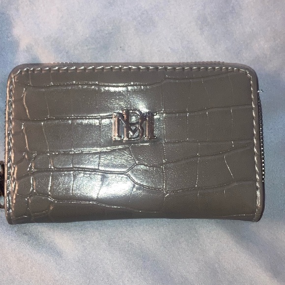Badgley Mischka Gray Croc Coin Purse - Picture 3 of 8